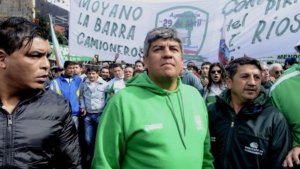 Pablo Moyano va por el récord: reclama suba salarial anual de 131% para Camioneros