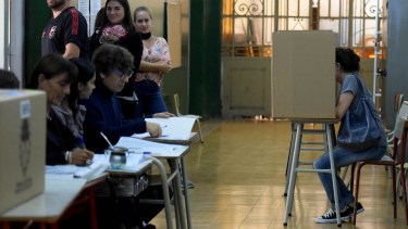 Sante Fe: pareja elección entre socialistas y peronistas