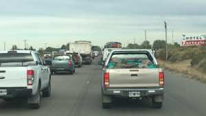 Tramo inhabilitado de la Ruta 22 causó problemas en la vuelta de Semana Santa