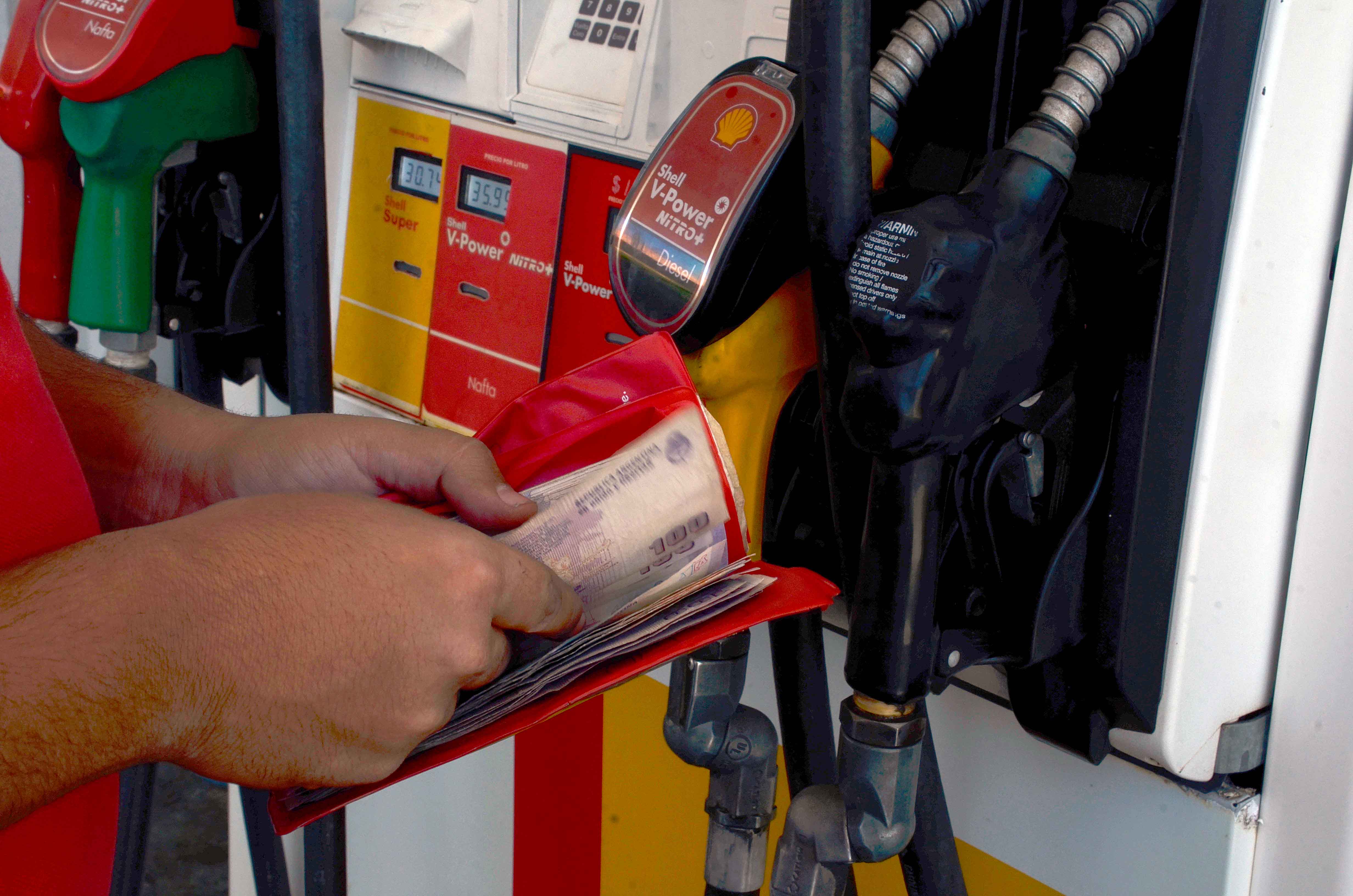 Las estaciones de servicio Shell (Raízen) aumentaron los precios de los combustibles esta tarde.