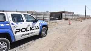 Investigan la muerte de un hombre en Centenario