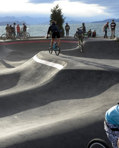 El pump track será para uso de bicicletas y skaters hasta que se habilite el skate park. (Foto: Alfredo Leiva)
