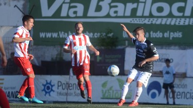 El mediocampista terminó jugando como titular después de haber sido relegado en el comienzo de la temporada. (Foto: Archivo)