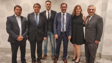 Con promesas de inversión vuelve Gutiérrez de EE.UU.