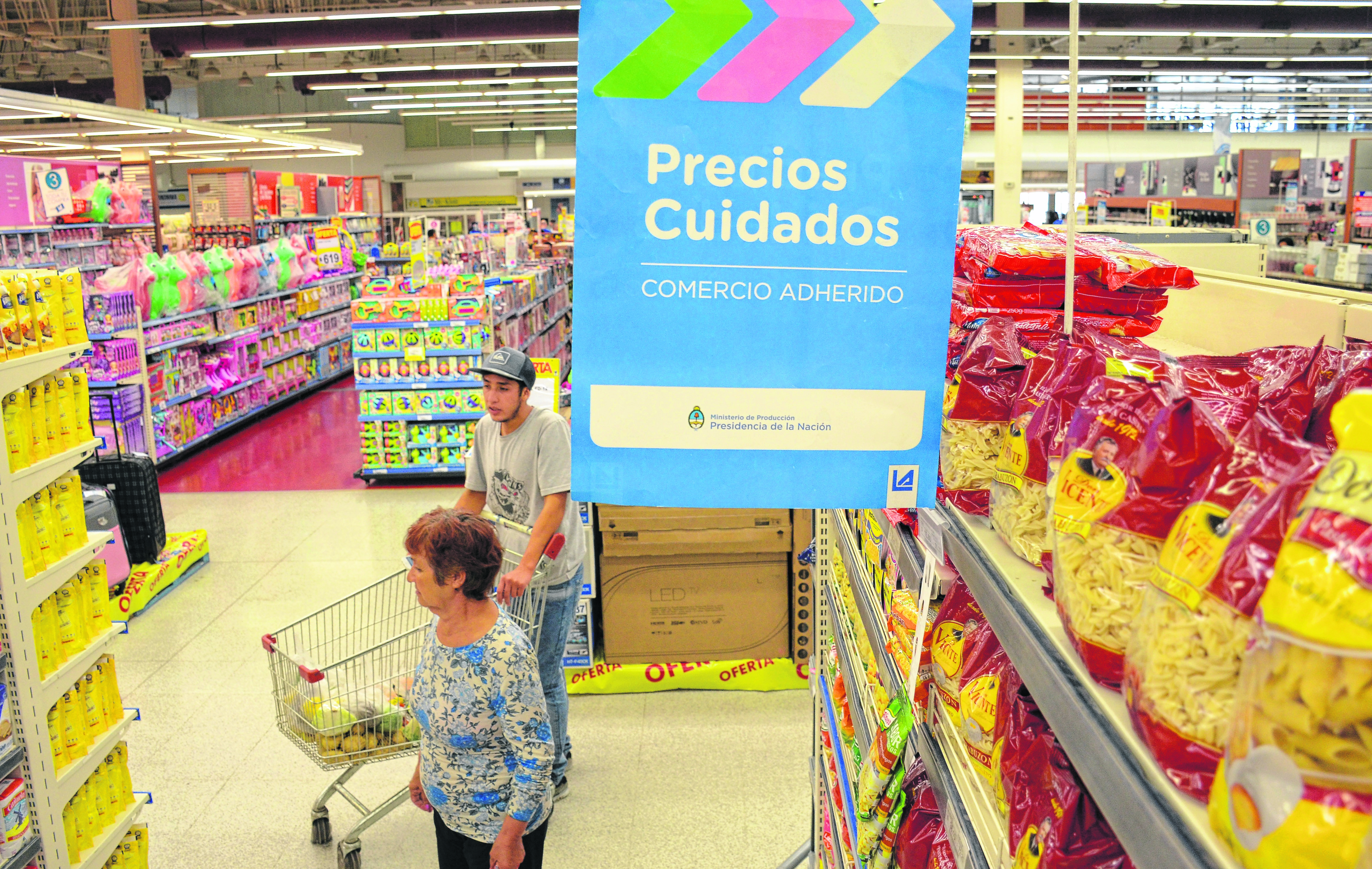 Desde hoy se deben aplicar los precios cuidados en los supermercados de Neuquén. Foto Archivo