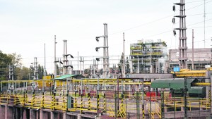 Petroleras comenzaron a generar su energía y el EPEN vende menos