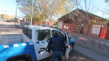 Un móvil policial estará frente al establecimiento de 8 a 18, que es el horario escolar. Foto: Oscar Livera.
