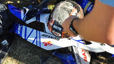 El hecho ocurrió la madrugada de hoy en la avenida Olascoaga al fondo. El rodado está en el depósito de Transito. Foto: Juan Thomes.