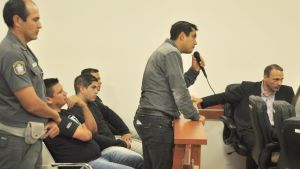 Nuevo fallo beneficia a policías que casi matan a golpes a un hombre en Neuquén