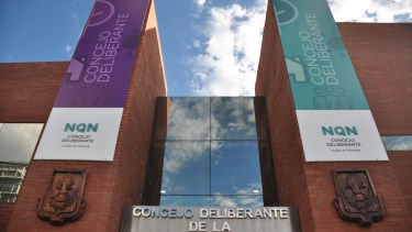 El ingreso al deliberante neuquino   Archivo Juan Thomes 