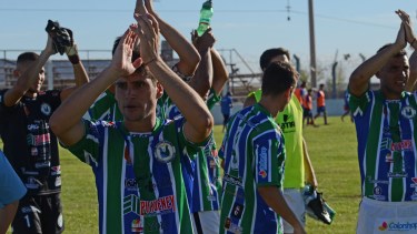 El Dino pisa fuerte en el Regional y se sacó de encima a uno de los favoritos. (Foto: Juan Thomes)