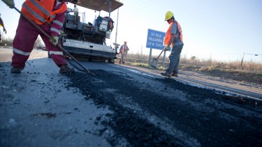 Vialidad provincial anunció que el corte se extiende entre la avenida Olascoaga y la calle Lainez. (Archivo Juan Thomes).-