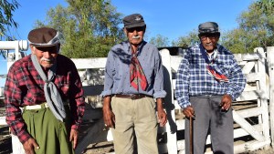 Peones rurales toda la vida:   la historia de tres hermanos