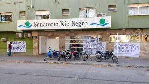 Cipolletti: continúan las medidas de fuerza en el Sanatorio Río Negro