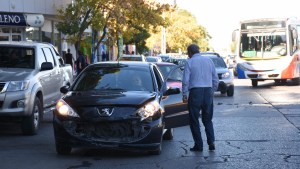 Roca: chocó, hizo un trompo y se fugó