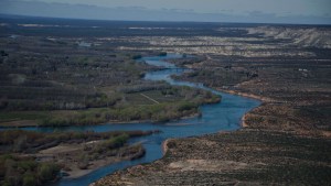 Comienza el debate de cómo hacer navegables a los ríos Limay y Negro