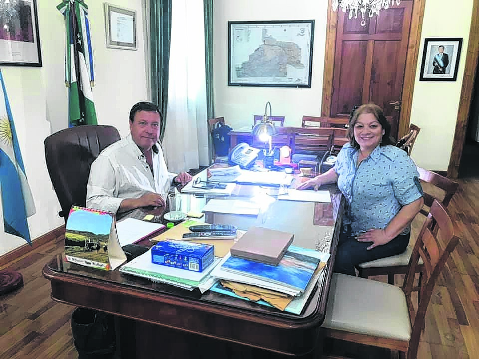 Yauhar buscará su sexto mandato en Los Menucos, pero esta vez por el partido del gobernador.