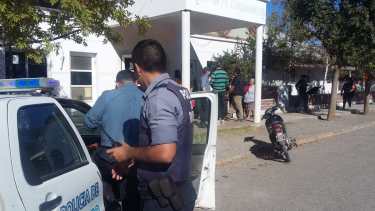 Hubo amenaza de bomba en el cuarto oscuro de un colegio de Chichinales