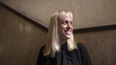 Yanina Rosenberg lanza libro con relatos que rodean lo extraño