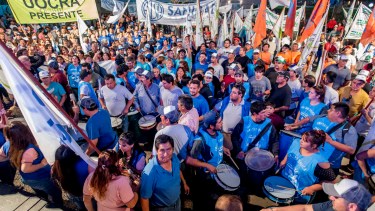 Los gremios juegan fuerte, pero la campaña no los lleva a la Legislatura