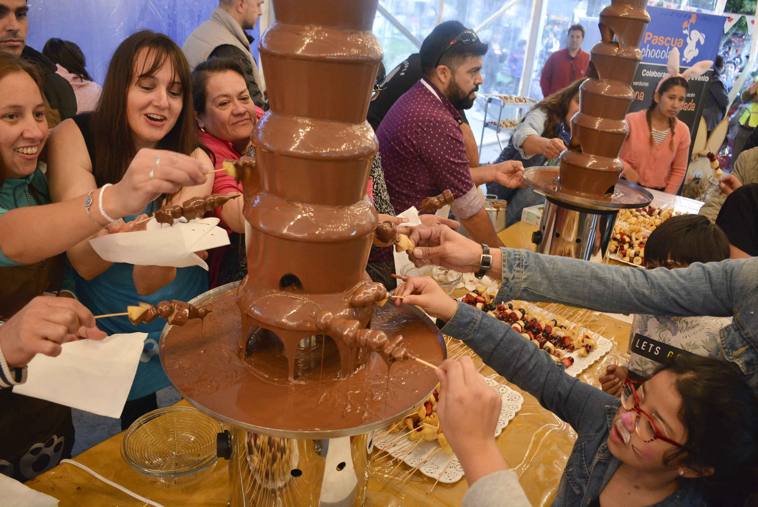 Las Pascuas también se celebraron con mucho chocolate en San Martín de los Andes. (Foto: Patricio Rodríguez)