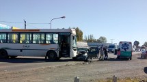 Imagen de Ruta 22: Un hombre hospitalizado tras choque entre un colectivo y un auto