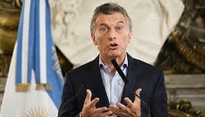 Mauricio Macri anunció las nuevas medidas económicas en la casa de una vecina