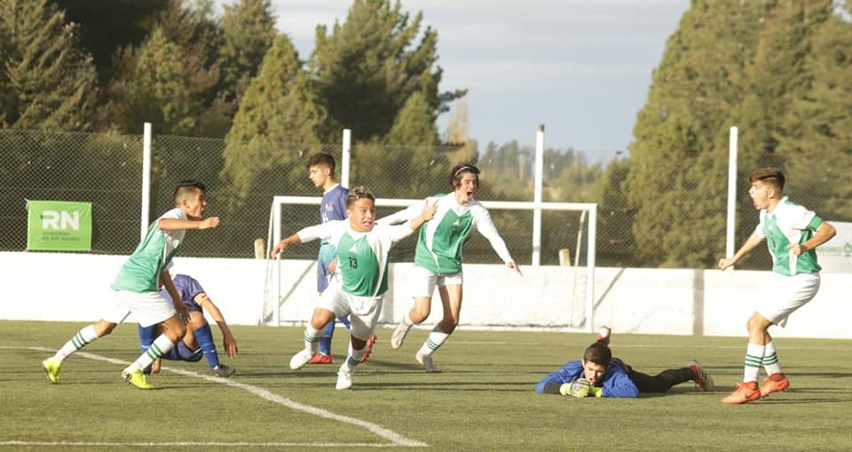 Los chicos neuquinos vencieron a los chubutenes en el debut. (Foto: Prensa Deportes Provincia de Neuquén)