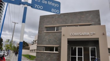 Un policía golpeó a un subcomisario y fue detenido en la Comisaría 3° de Roca