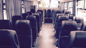 Detuvieron a un hombre por abusar de una pasajera arriba de un colectivo