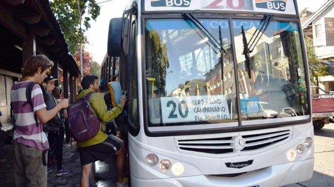 Quitan frecuencias de colectivos y suman otras en Bariloche - Diario ...