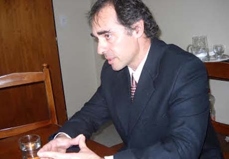 El juez civil de Bariloche Santiago Morán dictó la sentencia días atrás que condenó al dueño del pitbull. (foto de archivo)