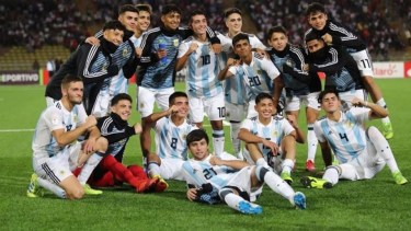 Los chicos de la selección perdieron pero salieron campeones.