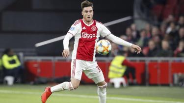 El defensor es una de las figuras del Ajax holandés.