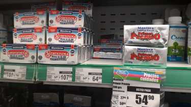 Pocos carteles de "Precios Esenciales" en la mañana del lunes.