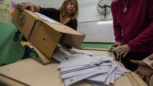 Continúa el recuento de votos en Río Negro a la espera de datos oficiales