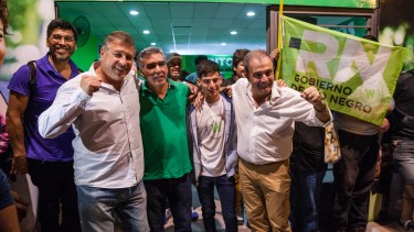 Los festejos en la capital rionegrina. Foto: Marcelo Ochoa. 