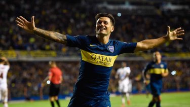 El ex Vélez aún no arregló su continuidad en el Xeneize.