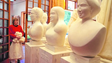 “Heroínas”. Una exposición que estuvo en el Congreso de la Nación y también disfrutaron los barilochenses.