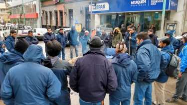 Los trabajadores de EPAS en la sede de diagonal Alvear. Foto: Facebook @elgrifo.epas