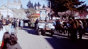 La larga tradición de celebrar el aniversario de Bariloche en las calles