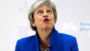 Brexit: May abre la puerta a otro referéndum en Gran Bretaña