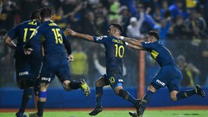 Libertadores: Boca le ganó sobre la hora a Paranaense y se quedó con su grupo
