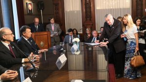 Se firmó un «compromiso ético digital» para las próximas elecciones