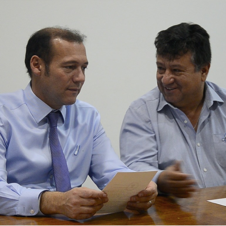 El intendente Hugo Gutiérrez habló del tema con el gobernador Omar Gutiérrez. Foto gentileza municipalidad de Chos Malal