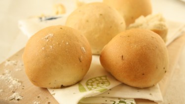 Manos a la masa para estos bollitos de pan saborizados