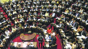 Reglamentarán en 10 días la ley de aportes a las campañas