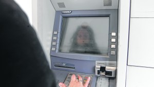 Los clonadores pusieron en jaque la seguridad bancaria de la región