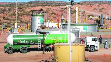 La firma opera en campos maduros de Neuquén, Mendoza y Río Negro. 