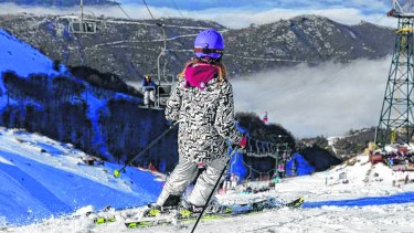 Alta Patagonia dice que el cerro Catedral no dará abasto este invierno